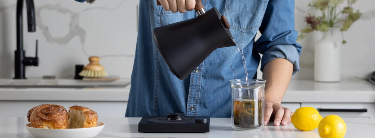 Fellow Corvo EKG 0.9L Electric Kettle - Matte Black 4 Fellow Corvo EKG 0.9L Electric Kettle - Matte Black - Image 2