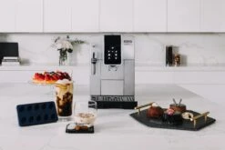 DeLonghi Dinamica ECAM35025SB Espresso Machine 23 DeLonghi Dinamica ECAM35025SB Espresso Machine -Coffee Series Store ECAM35025SB Lifestyles April2019 1