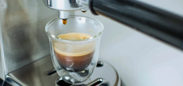 DeLonghi EC685BK Dedica Deluxe Espresso Machine - Black 11 DeLonghi EC685BK Dedica Deluxe Espresso Machine - Black - Image 9