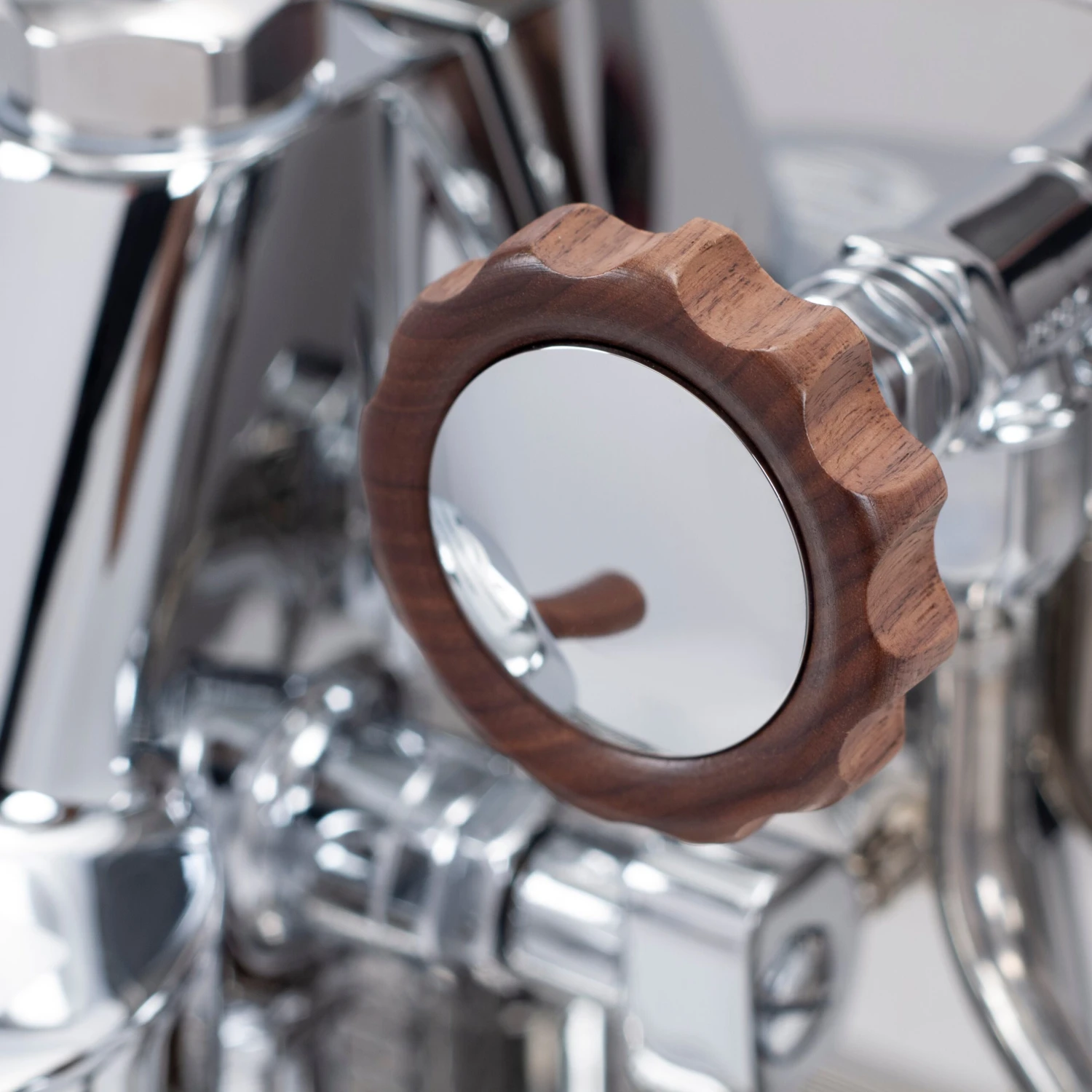 Rocket Espresso Giotto Cronometro R Espresso Machine - Walnut Accents 8 Rocket Espresso Giotto Cronometro R Espresso Machine - Walnut Accents - Image 6