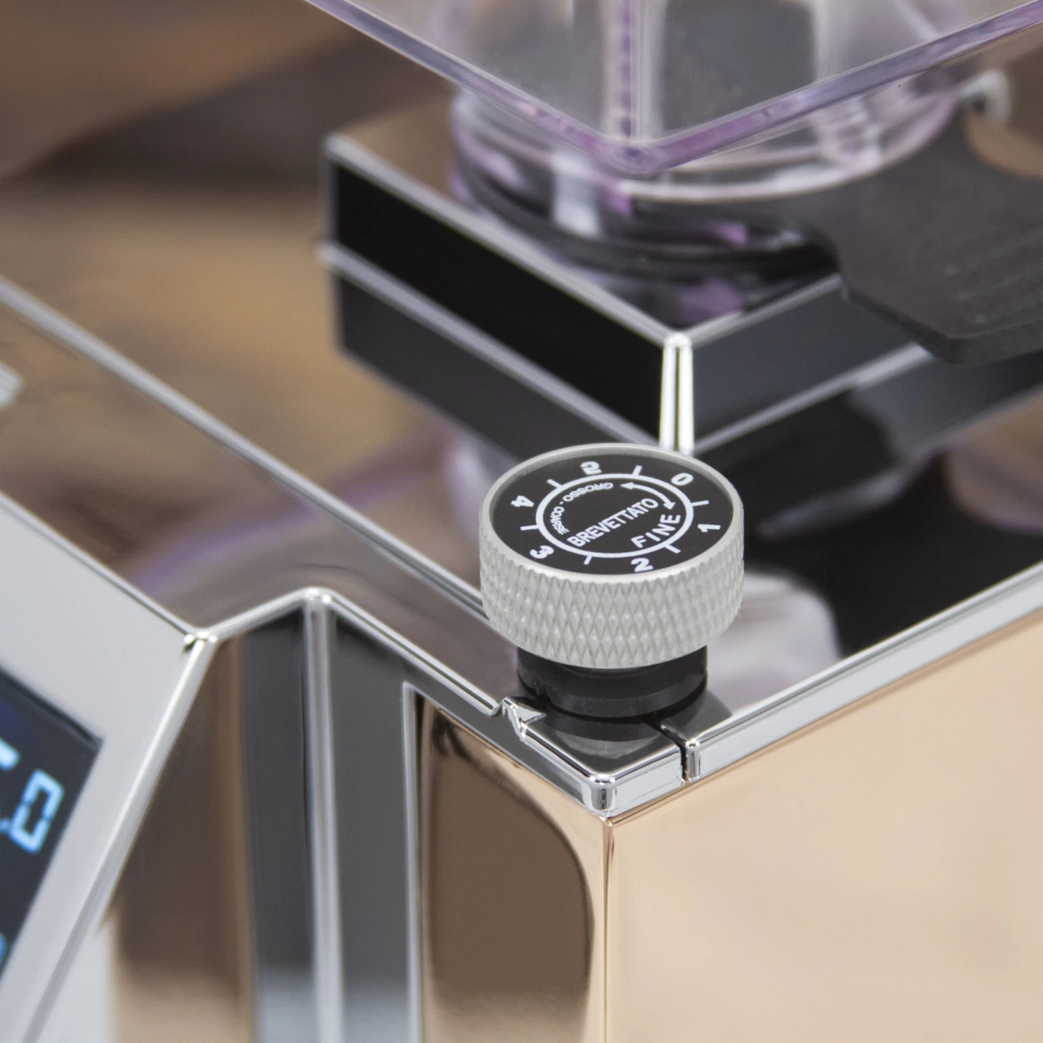 Eureka Mignon Magnifico Coffee Grinder In Pink Gold 11 Eureka Mignon Magnifico Coffee Grinder In Pink Gold - Image 9