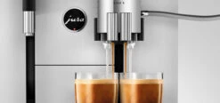 JURA GIGA 6 Espresso Machine 26 JURA GIGA 6 Espresso Machine -Coffee Series Store Jura Giga6 2CLMilkCoffeePrep 686x321 cdacf63e 7c7f 4908 ae3e 7ddfdeffdeaf