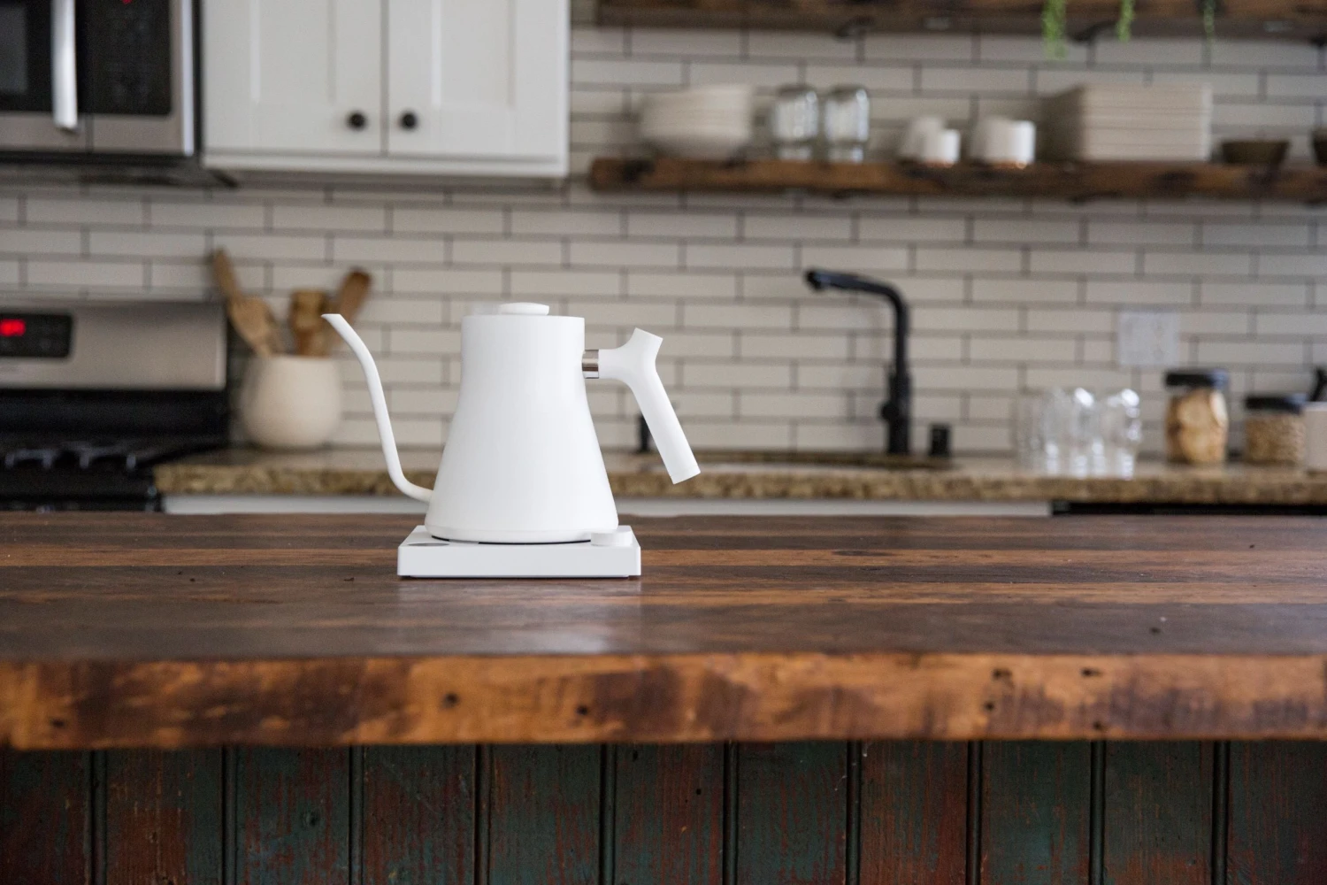 Fellow Stagg EKG 0.9L Kettle - Matte White 6 Fellow Stagg EKG 0.9L Kettle - Matte White - Image 4