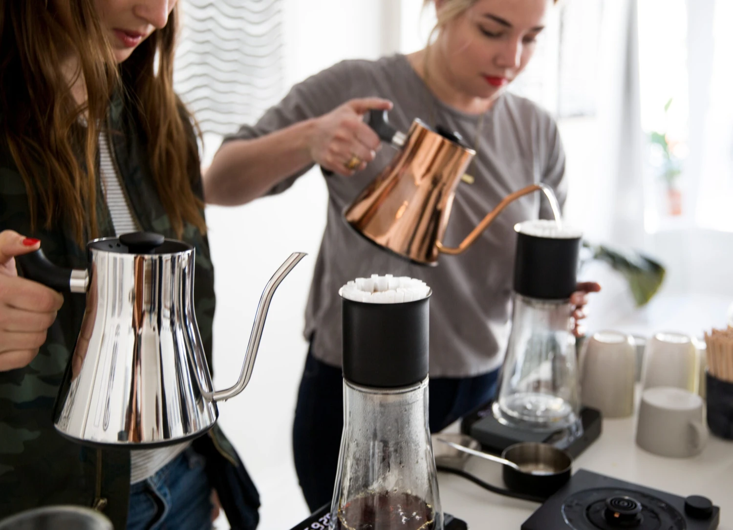 Fellow Stagg EKG 0.9L Kettle - Polished Steel 4 Fellow Stagg EKG 0.9L Kettle - Polished Steel - Image 2