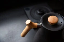 Fellow Stagg EKG 0.9L Kettle - Black And Maple 13 Fellow Stagg EKG 0.9L Kettle - Black And Maple -Coffee Series Store TG7A5020StaggEKGwoodmaple