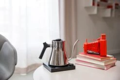Fellow Stagg EKG 0.9L Kettle - Polished Steel 12 Fellow Stagg EKG 0.9L Kettle - Polished Steel -Coffee Series Store TG7A5816polished
