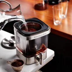 KitchenAid® Cold Brew Coffee Maker - 14 Cup -Coffee Series Store kitchenaidcoldbrewmakerlifestyle15 ea7e2c4d 373a 4d15 83f0 b4bbf51dad18